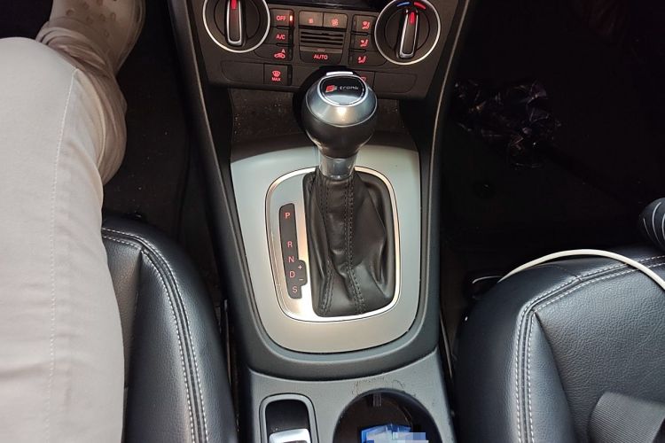 Used Audi Q3 2016 30 TFSI Standard Model Gear Lever