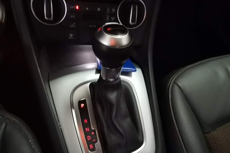 Used Audi Q3 2016 30 TFSI Fashion Model Gear Lever