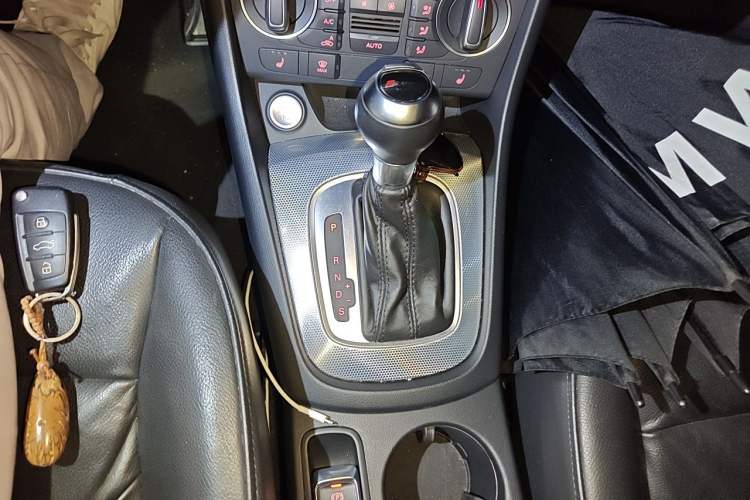 Used Audi Q3 2016 35 TFSI Style Edition Gear Lever