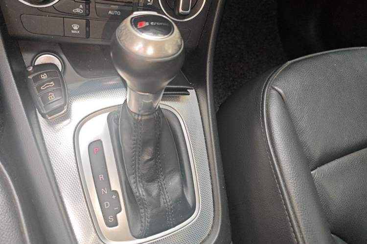 Used Audi Q3 2016 30 TFSI Fashion Model Gear Lever