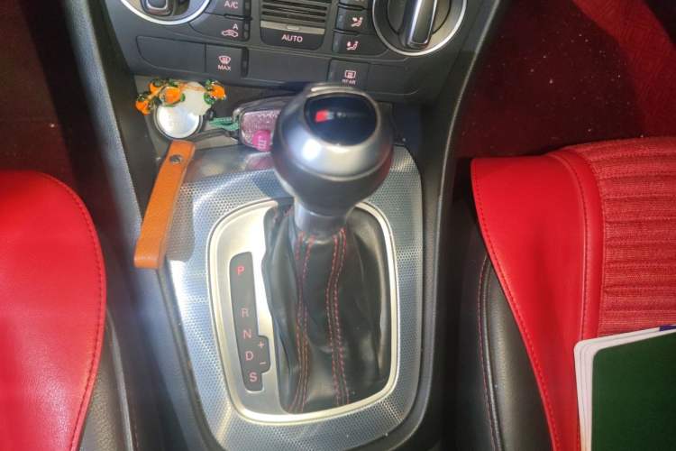 Used Audi Q3 2016 35 TFSI quattro all-wheel-drive style model Gear Lever