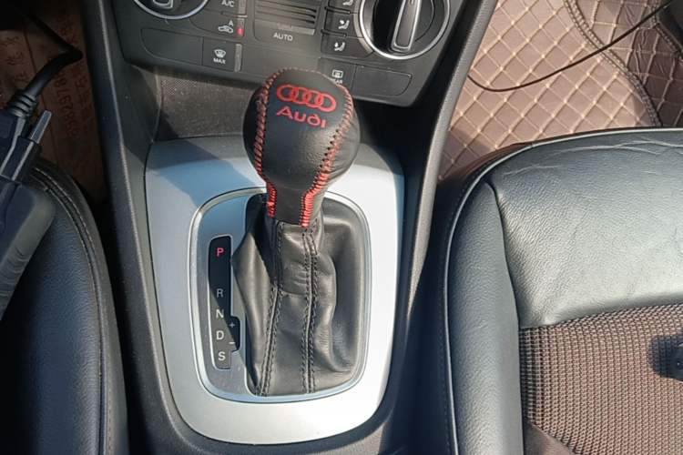 Used Audi Q3 2016 30 TFSI Fashion Model Gear Lever