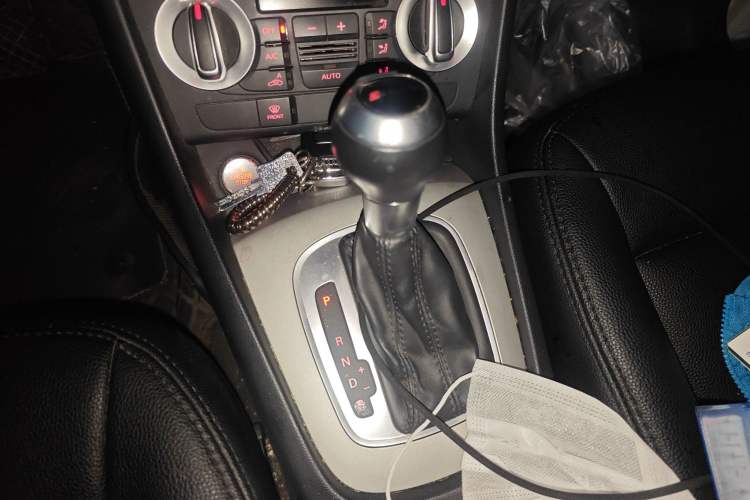 Used Audi Q3 2016 30 TFSI Collector's Edition Intelligent Model Gear Lever