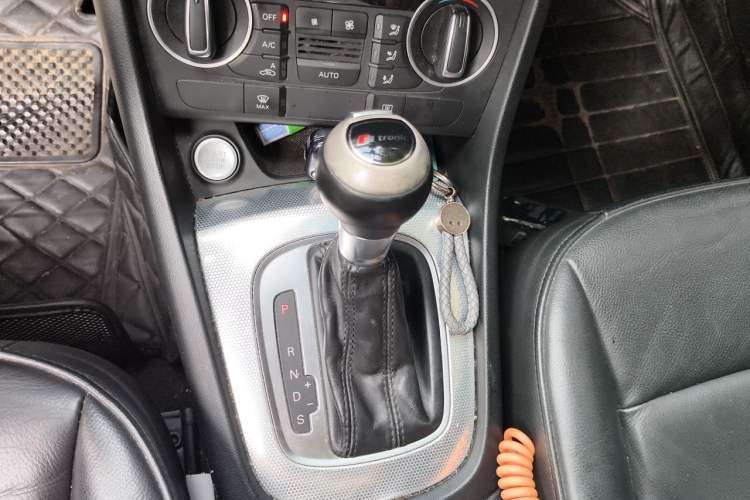 Used Audi Q3 2016 30 TFSI Fashion Model Gear Lever