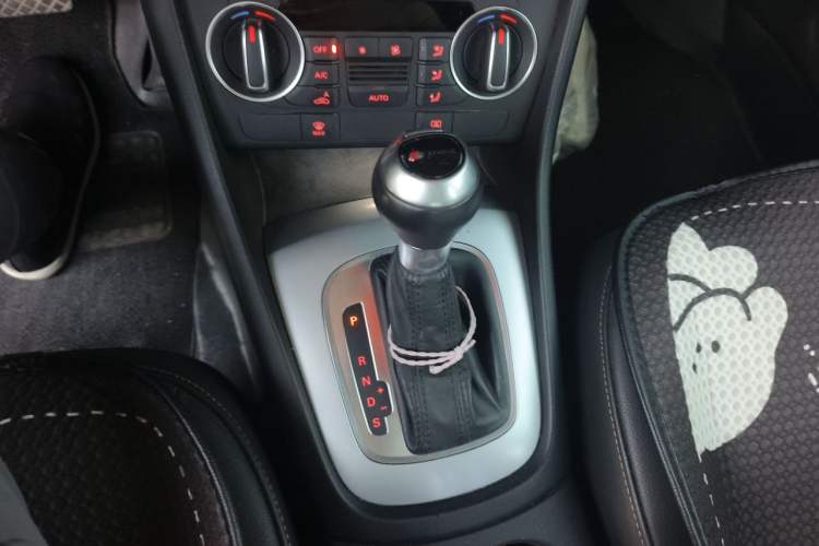 Used Audi Q3 2016 35 TFSI Fashion Model Gear Lever