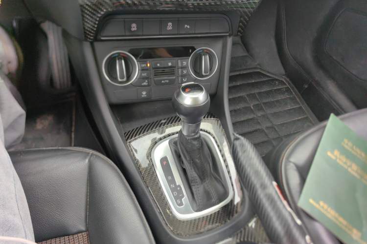 Used Audi Q3 2016 30 TFSI Fashion Model Gear Lever
