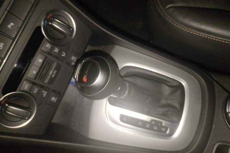 Used Audi Q3 2016 35 TFSI Fashion Model Gear Lever