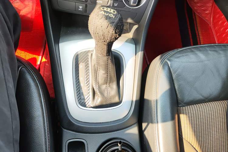 Used Audi Q3 2016 30 TFSI Fashion Model Gear Lever