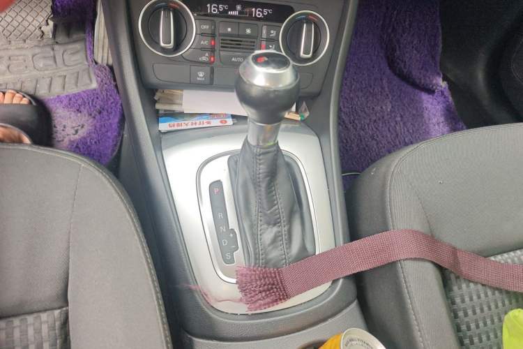 Used Audi Q3 2016 30 TFSI Standard Model Gear Lever