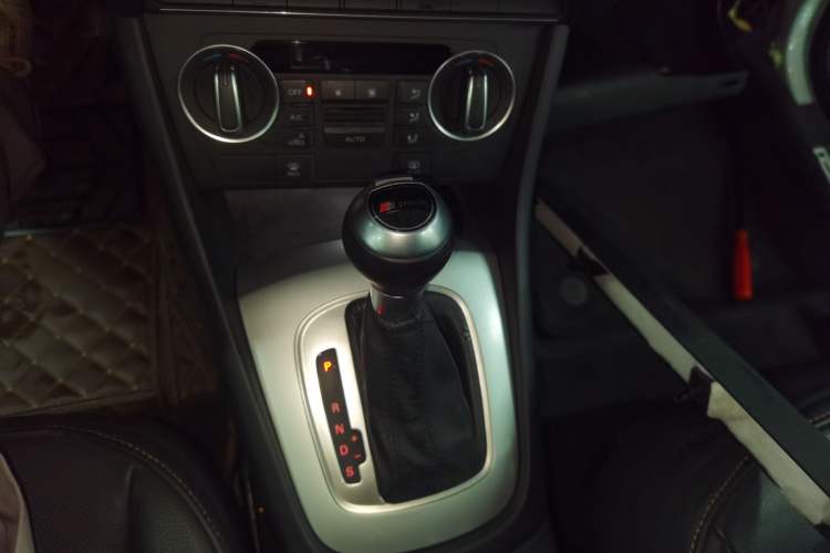Used Audi Q3 2016 35 TFSI Fashion Model Gear Lever