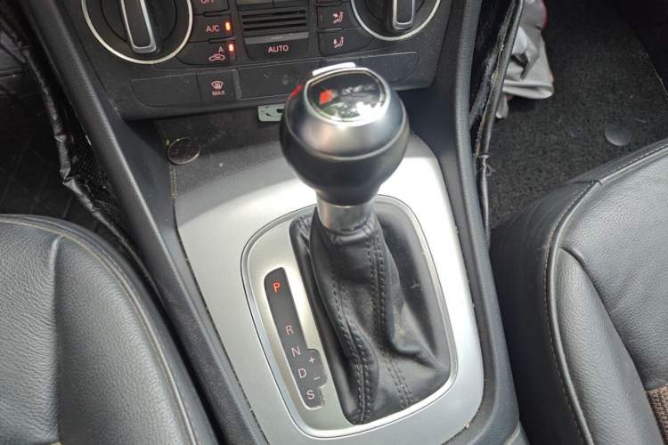 Used Audi Q3 2016 30 TFSI Fashion Model Gear Lever