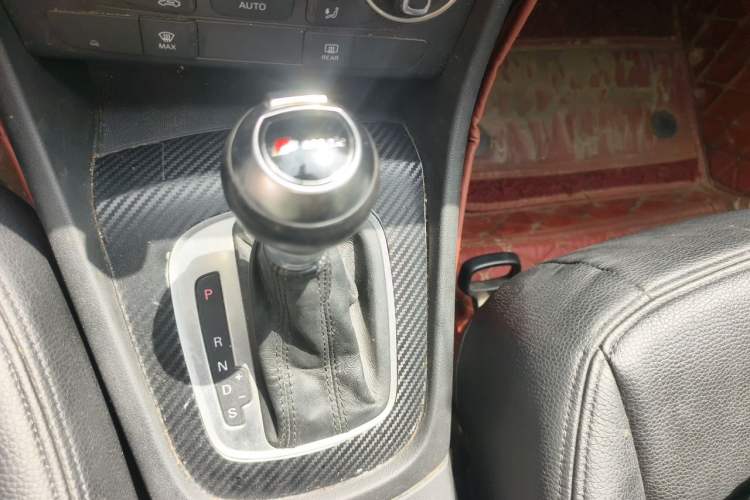 Used Audi Q3 2016 30 TFSI Standard Model Gear Lever