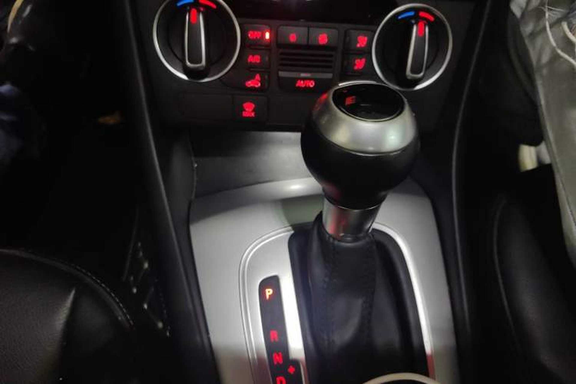 Used Audi Q3 2016 35 TFSI Fashion Model Gear Lever