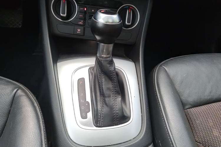 Used Audi Q3 2016 35 TFSI Fashion Model Gear Lever