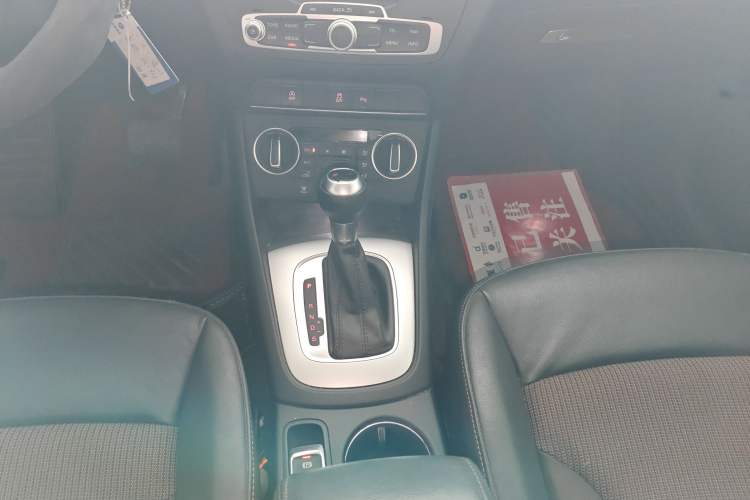 Used Audi Q3 2016 30 TFSI Fashion Model Gear Lever