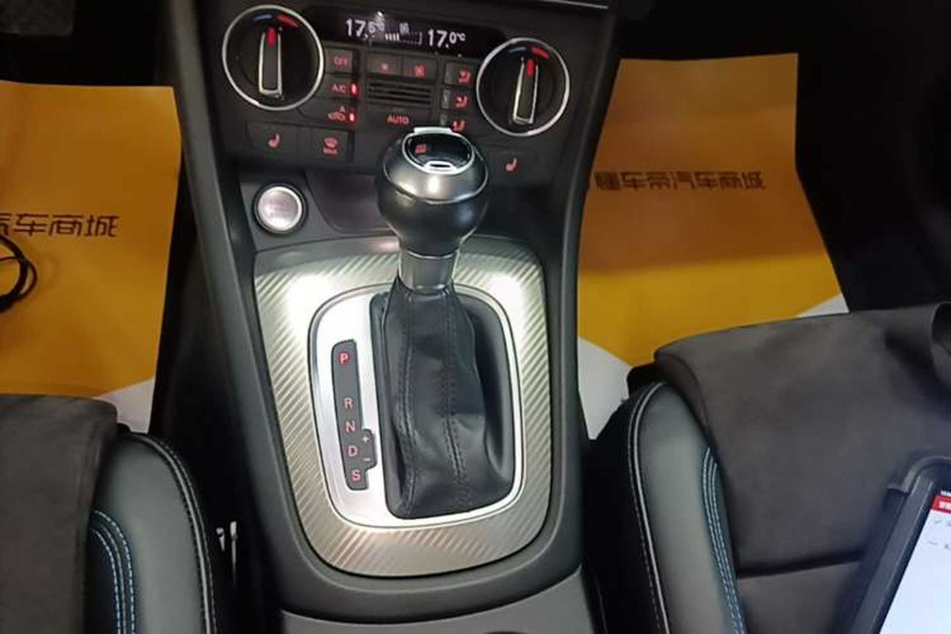 Used Audi Q3 2016 40 TFSI quattro all-wheel-drive sport model Gear Lever