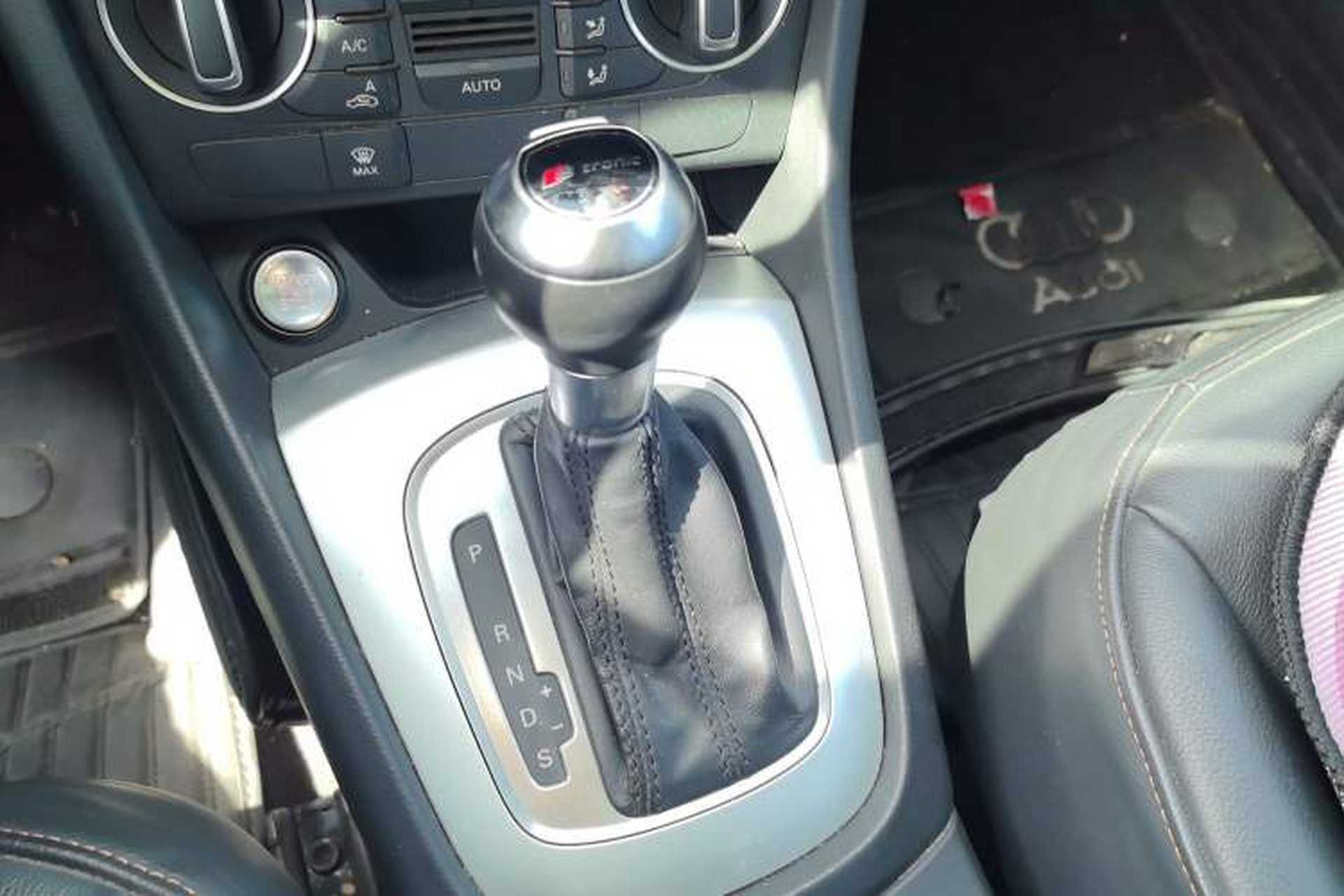 Used Audi Q3 2016 30 TFSI Fashion Model Gear Lever