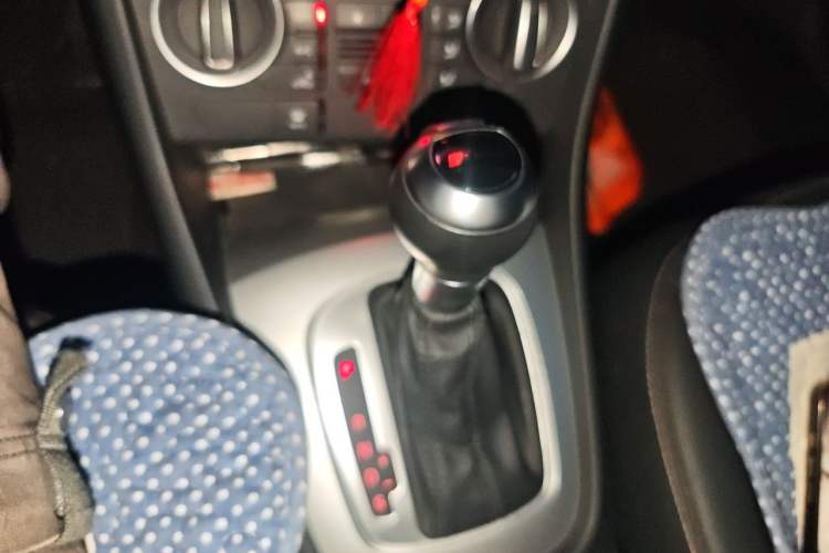 Used Audi Q3 2016 30 TFSI Fashion Model Gear Lever
