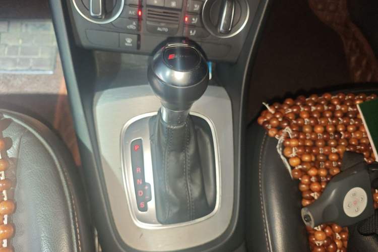 Used Audi Q3 2016 30 TFSI Fashion Model Gear Lever