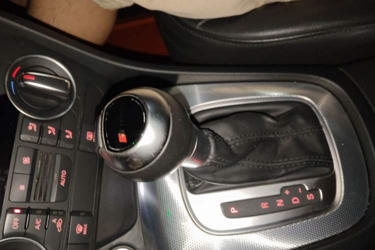Used Audi Q3 2016 30 TFSI Fashion Model Gear Lever