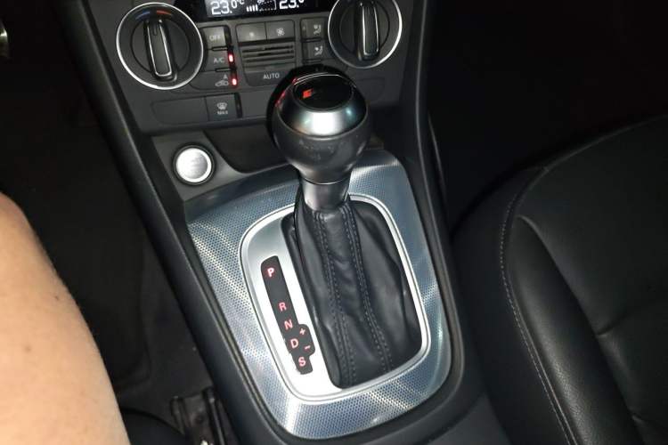 Used Audi Q3 2016 35 TFSI quattro all-wheel-drive style model Gear Lever