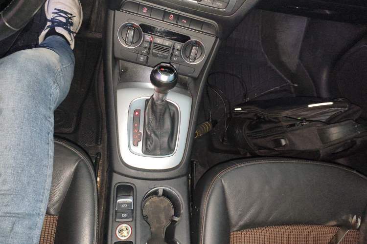 Used Audi Q3 2016 35 TFSI Fashion Model Gear Lever