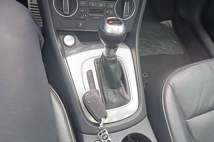 Used Audi Q3 2016 35 TFSI quattro all-wheel-drive style model Gear Lever