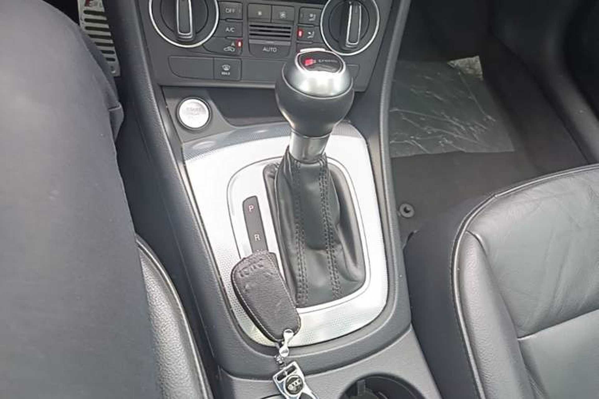 Used Audi Q3 2016 35 TFSI quattro all-wheel-drive style model Gear Lever
