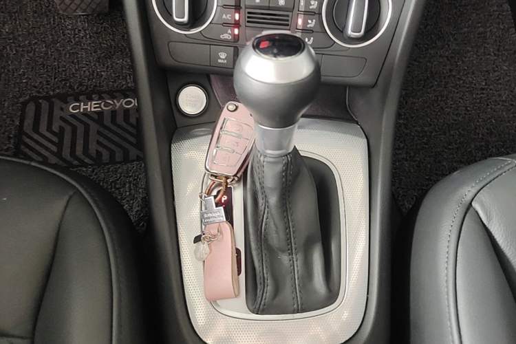 Used Audi Q3 2016 30 TFSI Fashion Model Gear Lever