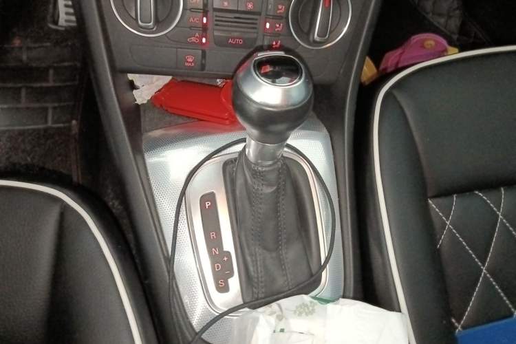 Used Audi Q3 2016 30 TFSI Standard Model Gear Lever
