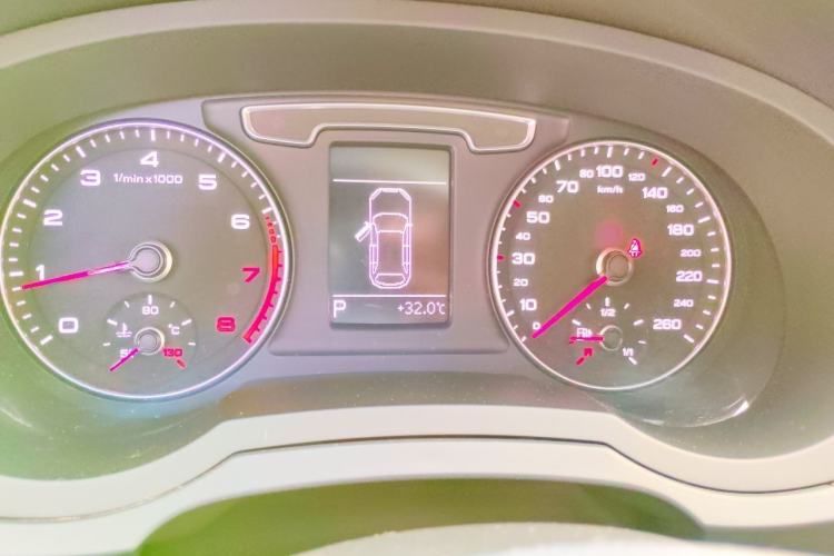 Used Audi Q3 2016 30 TFSI Fashion Model Instrument Cluster