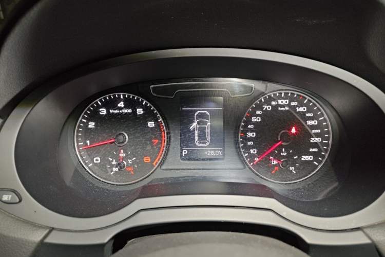 Used Audi Q3 2016 30 TFSI Fashion Model Instrument Cluster