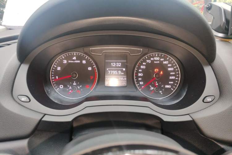 Used Audi Q3 2016 30 TFSI Fashion Model Instrument Cluster
