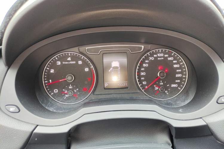 Used Audi Q3 2016 30 TFSI Fashion Model Instrument Cluster