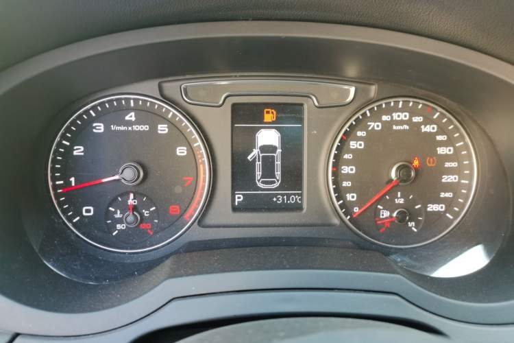 Used Audi Q3 2016 30 TFSI Fashion Model Instrument Cluster
