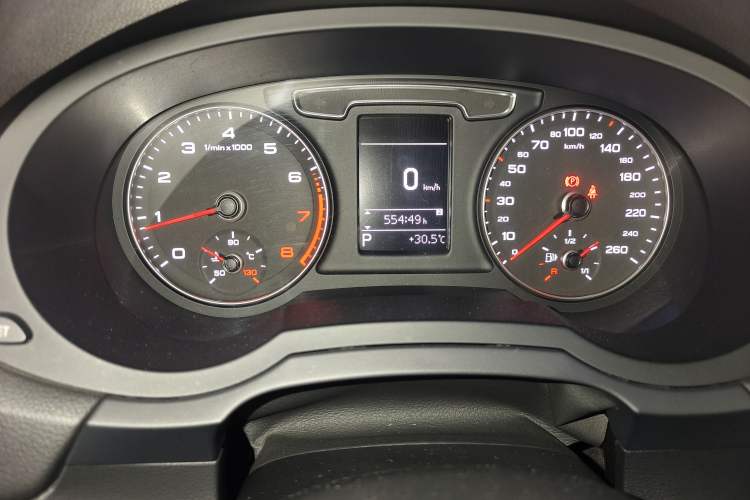 Used Audi Q3 2016 30 TFSI Fashion Model Instrument Cluster