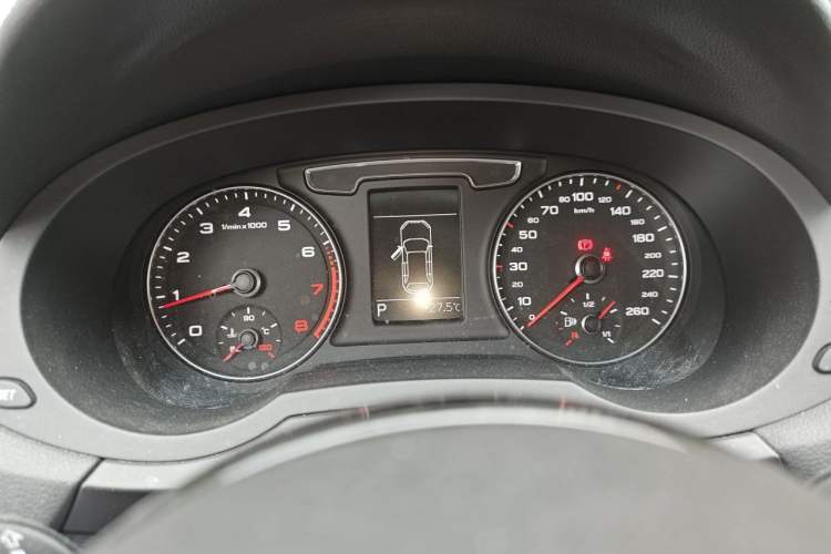 Used Audi Q3 2016 30 TFSI Fashion Model Instrument Cluster