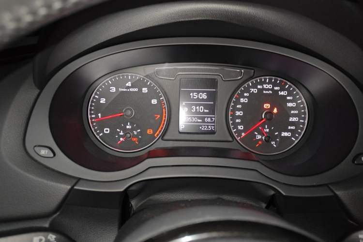 Used Audi Q3 2016 35 TFSI Fashion Model Instrument Cluster