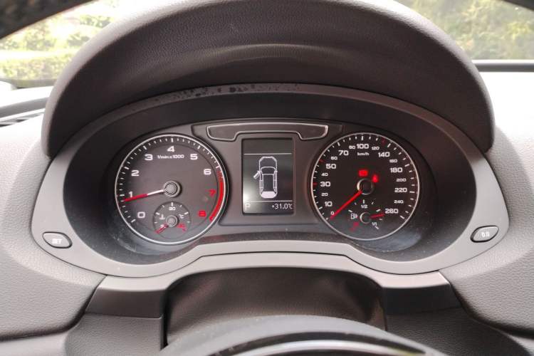 Used Audi Q3 2016 30 TFSI Fashion Model Instrument Cluster