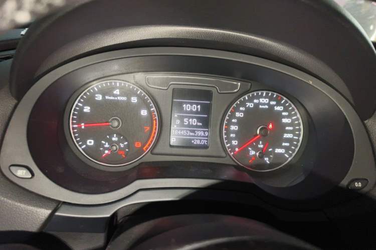 Used Audi Q3 2016 35 TFSI Style Edition Instrument Cluster