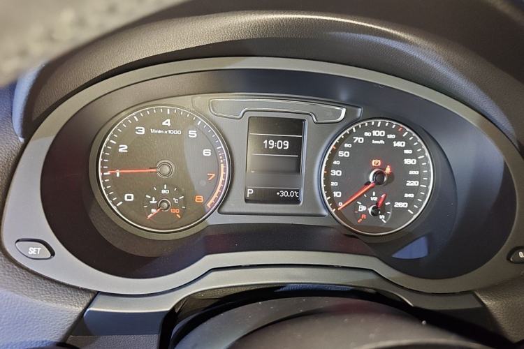 Used Audi Q3 2016 35 TFSI Style Edition Instrument Cluster