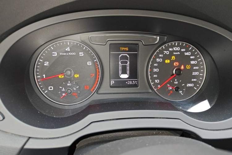 Used Audi Q3 2016 30 TFSI Fashion Model Instrument Cluster