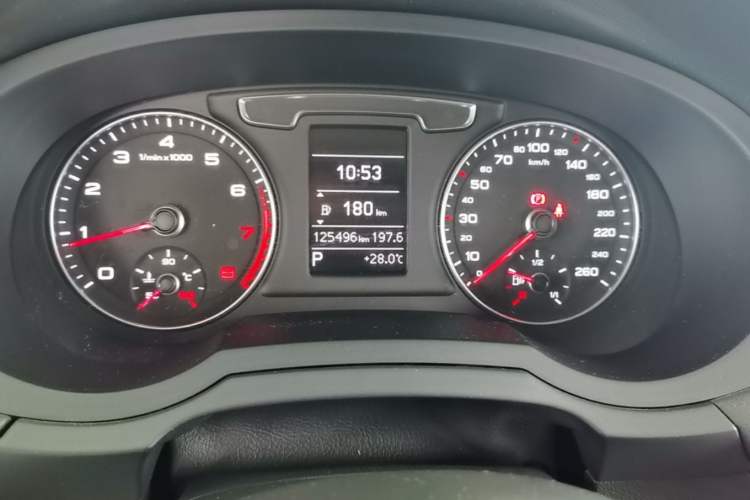 Used Audi Q3 2016 35 TFSI Fashion Model Instrument Cluster