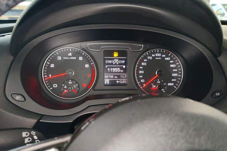 Used Audi Q3 2016 35 TFSI Fashion Model Instrument Cluster