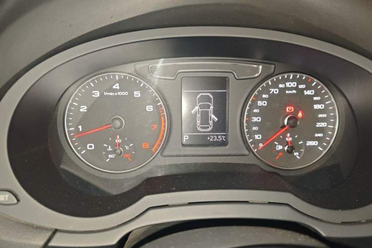 Used Audi Q3 2016 35 TFSI Fashion Model Instrument Cluster