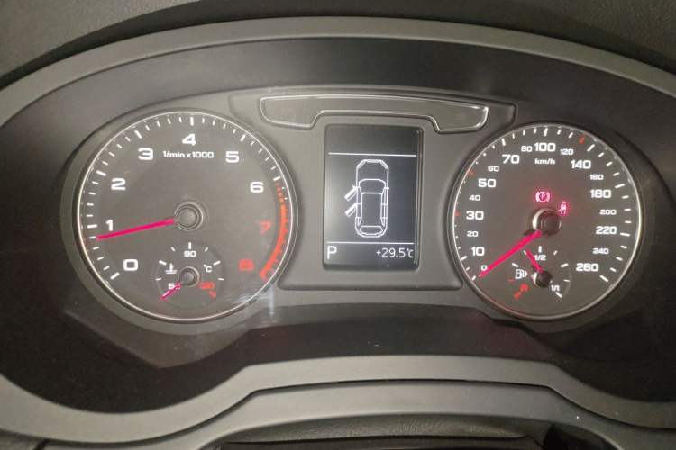 Used Audi Q3 2016 35 TFSI Fashion Model Instrument Cluster