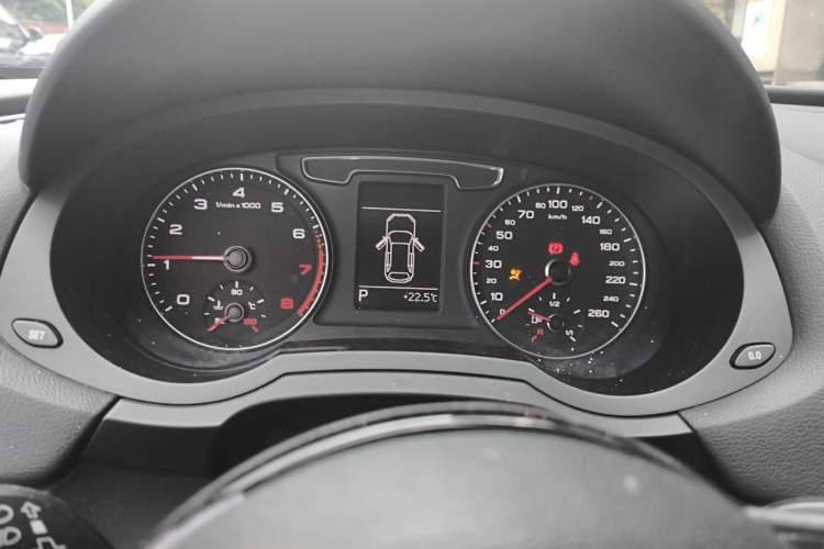 Used Audi Q3 2016 35 TFSI Fashion Model Instrument Cluster