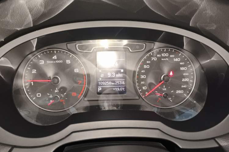 Used Audi Q3 2016 35 TFSI Collection Edition Comfort Model Instrument Cluster