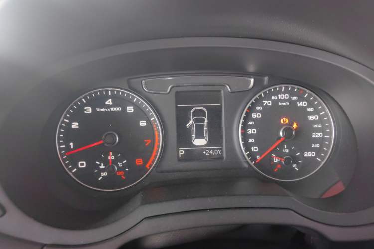 Used Audi Q3 2016 35 TFSI Fashion Model Instrument Cluster