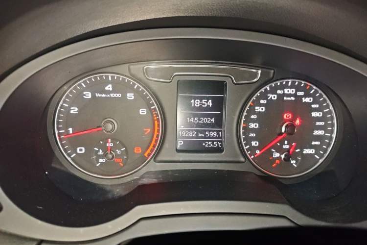 Used Audi Q3 2016 30 TFSI Fashion Model Instrument Cluster